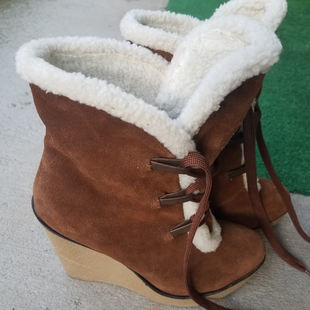 Women's wedge booties
